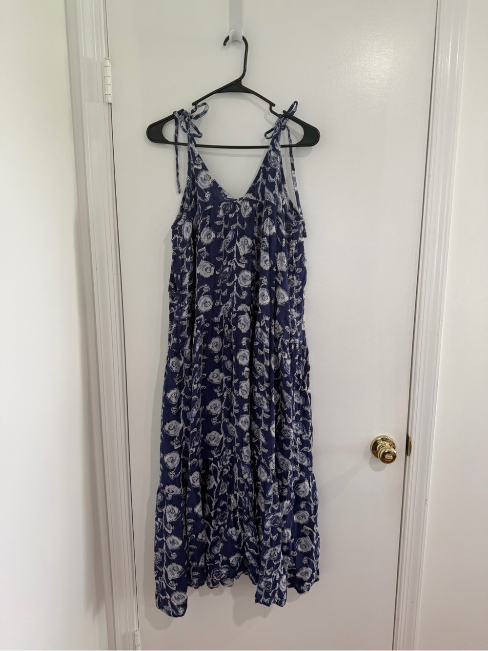 Natural Life Boho Maxi Dress Medium Blue Floral Tie Straps Cottagecore Indie